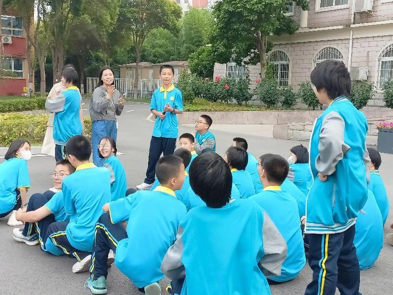 以體強(qiáng)心 減壓賦能——新鄉(xiāng)市第十中學(xué)2024年心理健康宣傳月系列活動(dòng)之“減壓賦能”團(tuán)體輔導(dǎo)活動(dòng)