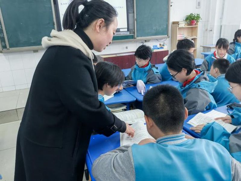 《進(jìn)位制的認(rèn)識(shí)與探索》——新鄉(xiāng)市第十中學(xué)數(shù)學(xué)組科學(xué)教育優(yōu)秀課例展評(píng)（二）