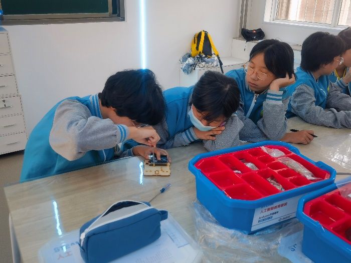 《智能路燈》——新鄉(xiāng)市第十中學(xué)科教組科學(xué)教育優(yōu)秀課例展評（五）