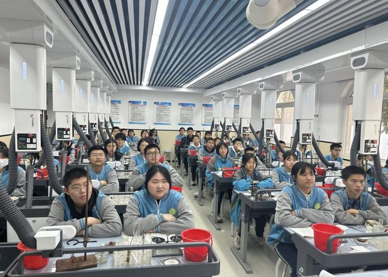 《揭秘溶液配制：點亮科學(xué)探索之旅》——新鄉(xiāng)市第十中學(xué)化學(xué)組科學(xué)教育優(yōu)秀課例展評（六）